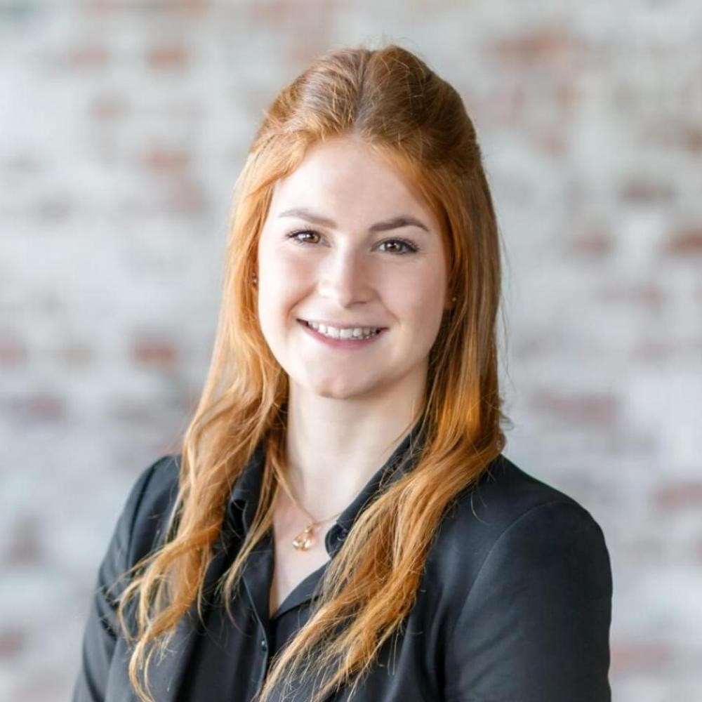 photo of Nadine Bayer photo of Nadine Bayer